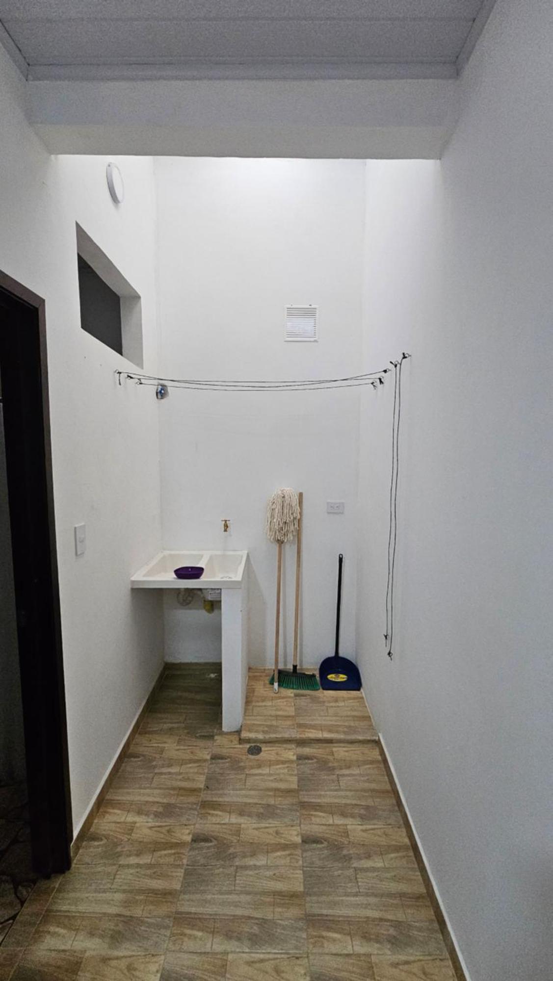 Amazon Minimalist *