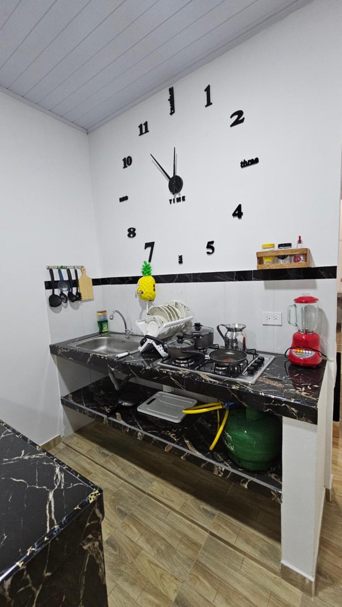 Apartment Amazon Minimalist